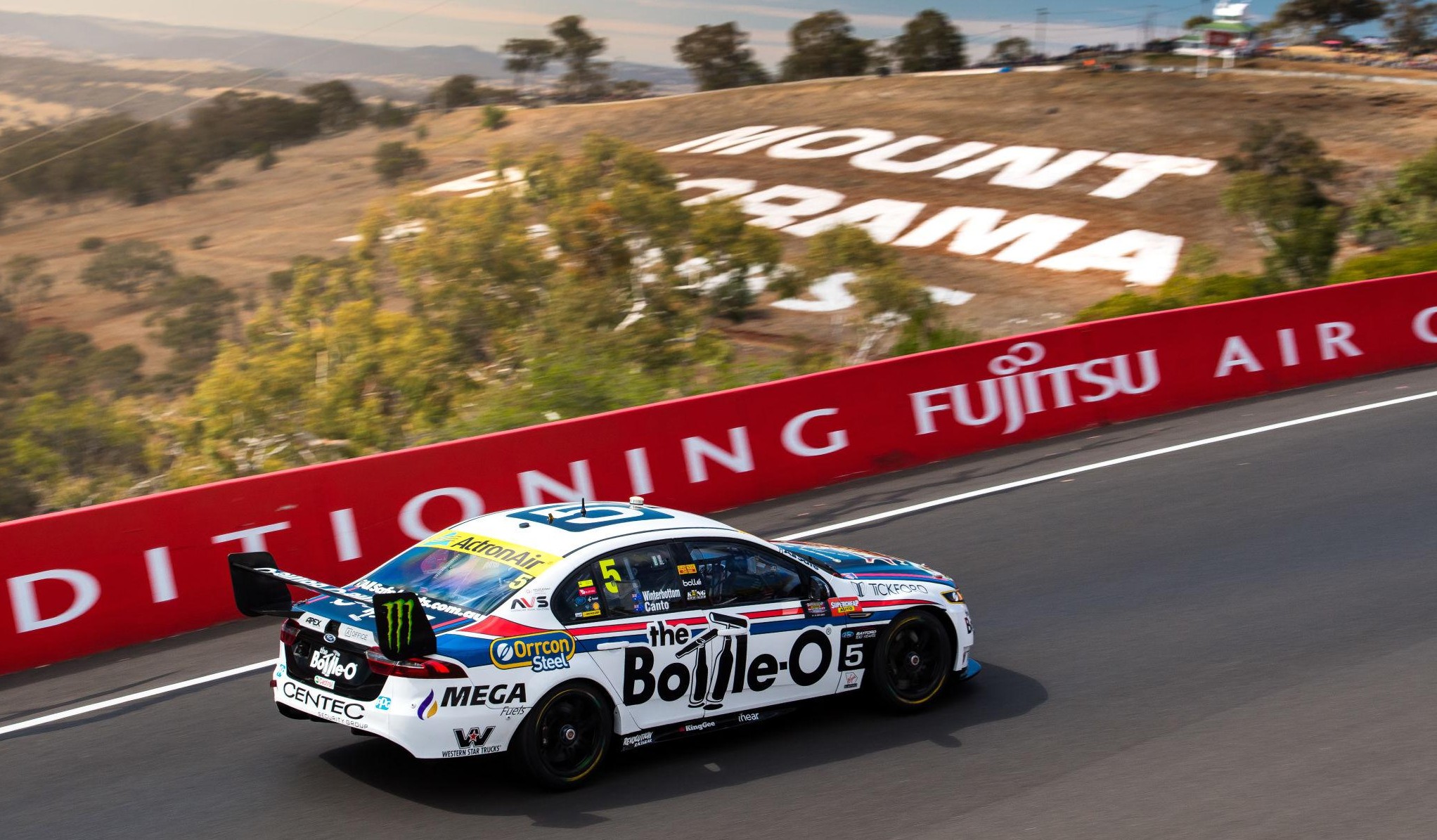 Track Guides – track-day photography article hero image